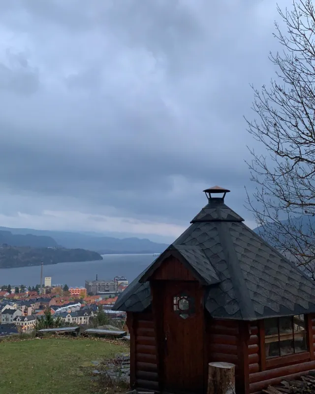 Su Tinnes Bobilparkering