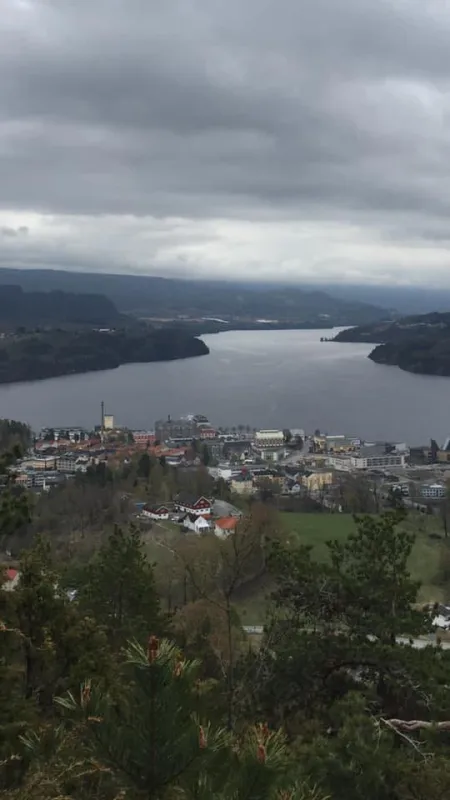 Su Tinnes Bobilparkering