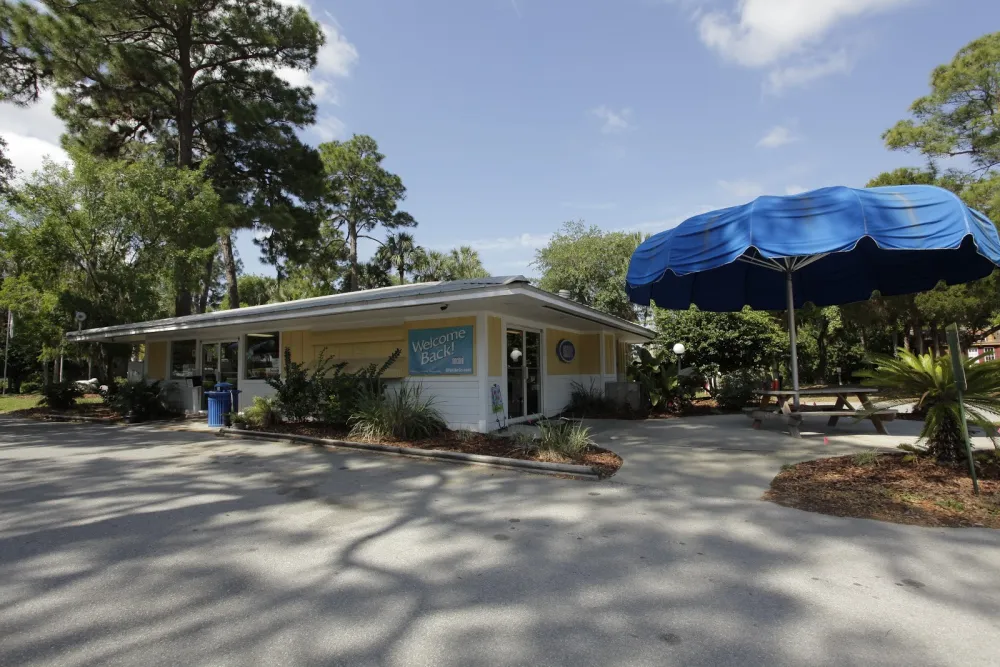 Encore Crystal Isles RV Resort