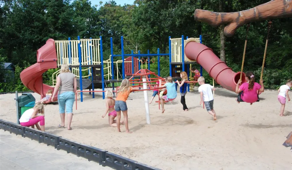 Camping De Warme Bossen