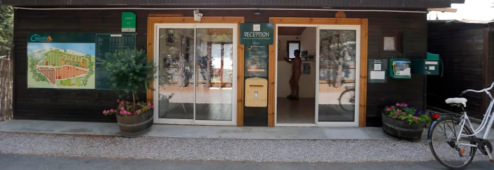 Camping Naturiste Le Clapotis  