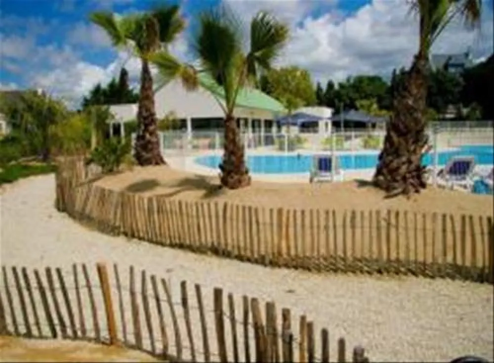 Flower Camping - Le Cabellou Plage