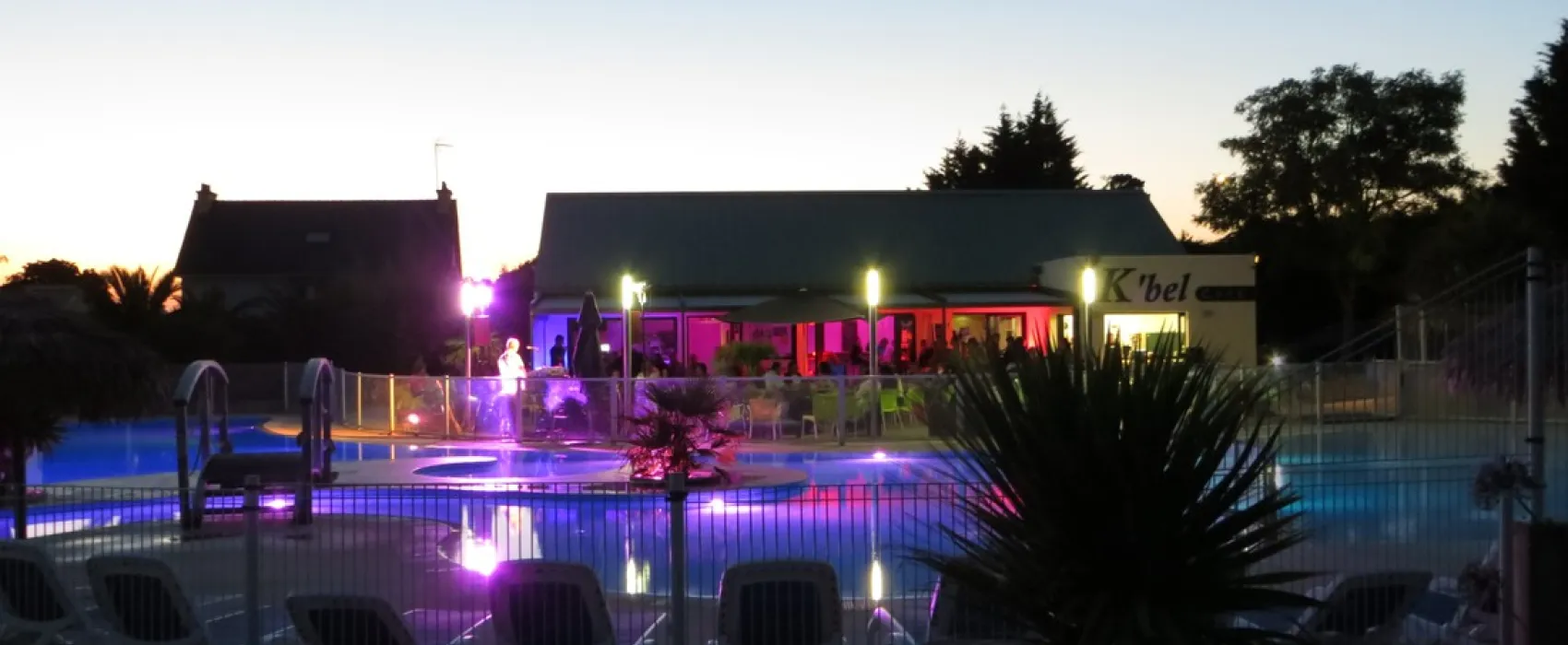 Flower Camping - Le Cabellou Plage