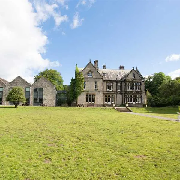 YHA Castleton Losehill Hall