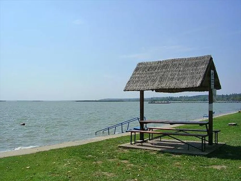 Drótszamar Park & Camping