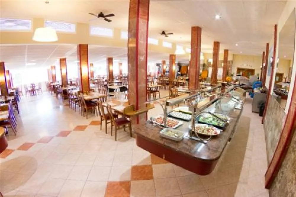 Holiday Village Cala Montjoi