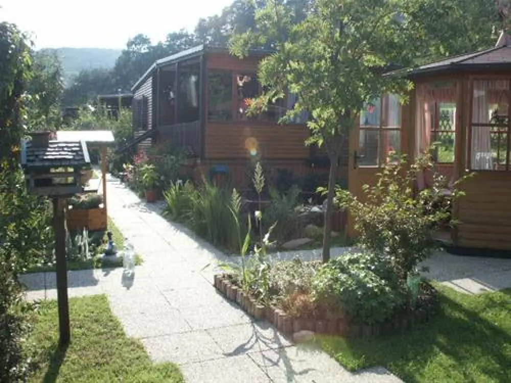 Paradise-Garden Camping