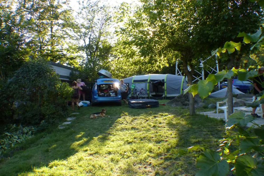 FlowCasa B&B Guesthouse and Camping Campsite