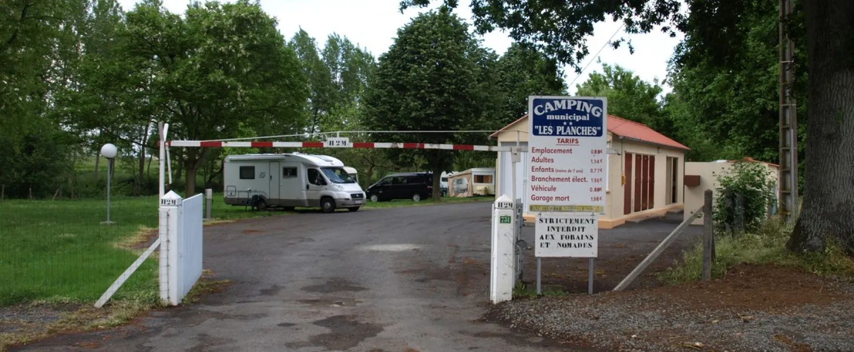 Camping Municipal Des Planches