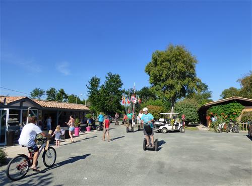 Camping Les Ourmes photo 3