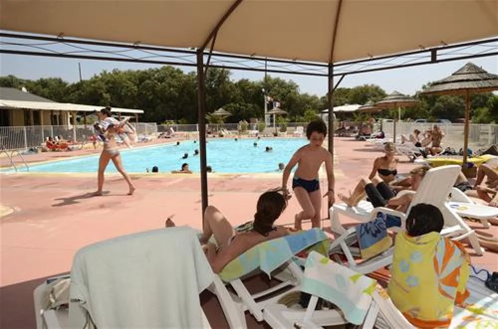 Flower Camping Le Domaine de Gajan  