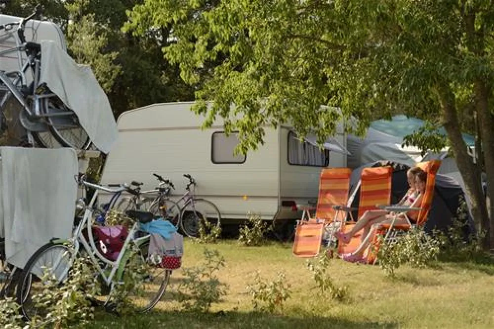 Flower Camping Le Domaine de Gajan  