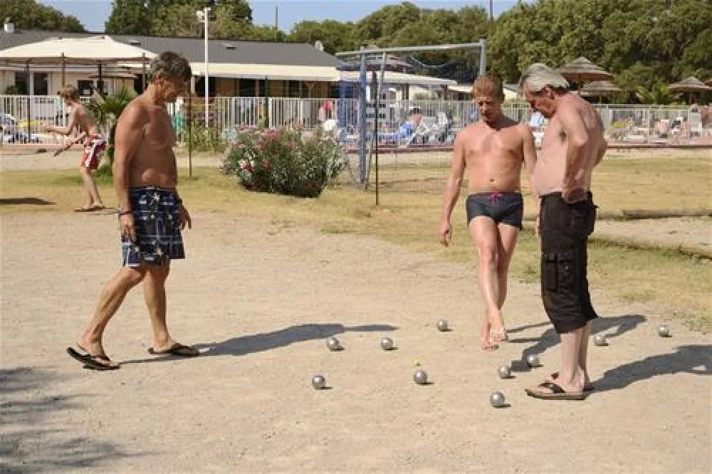 Flower Camping Le Domaine de Gajan  