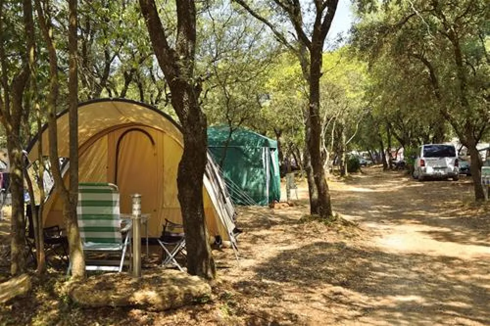 Flower Camping Le Domaine de Gajan  