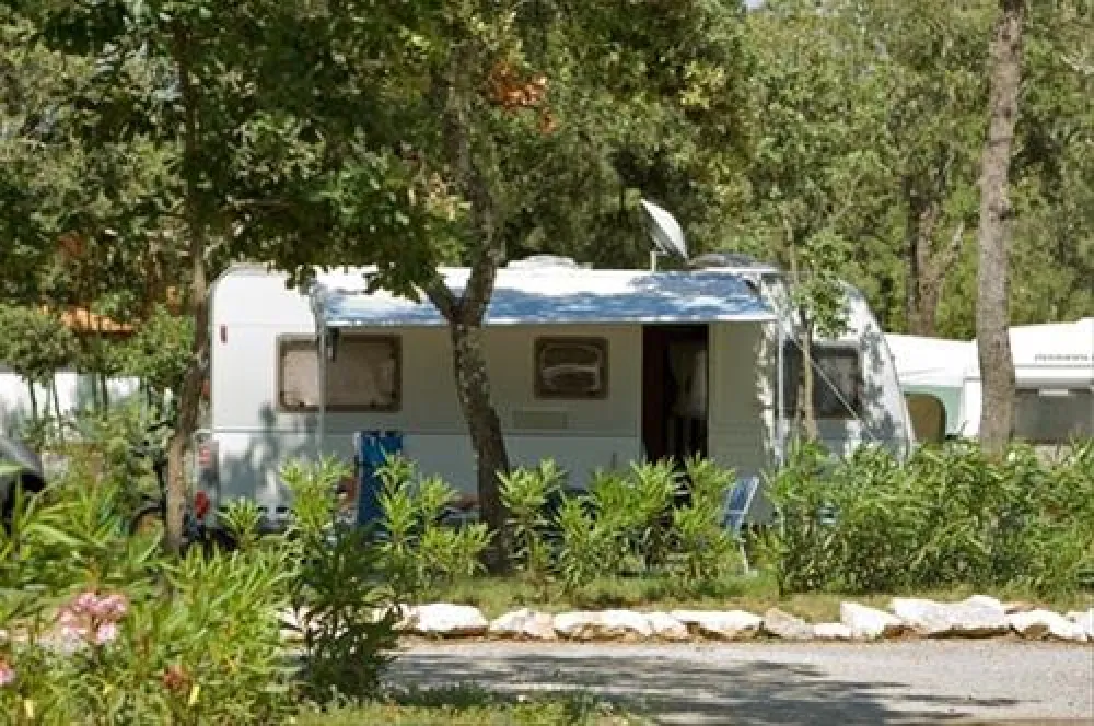 Flower Camping Le Domaine de Gajan  