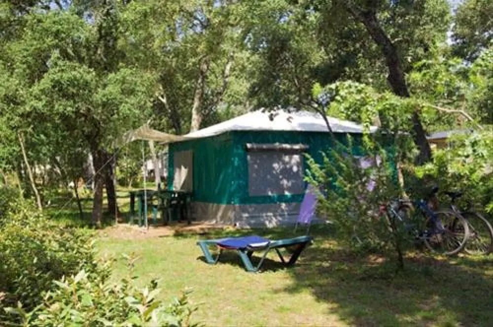 Flower Camping Le Domaine de Gajan  