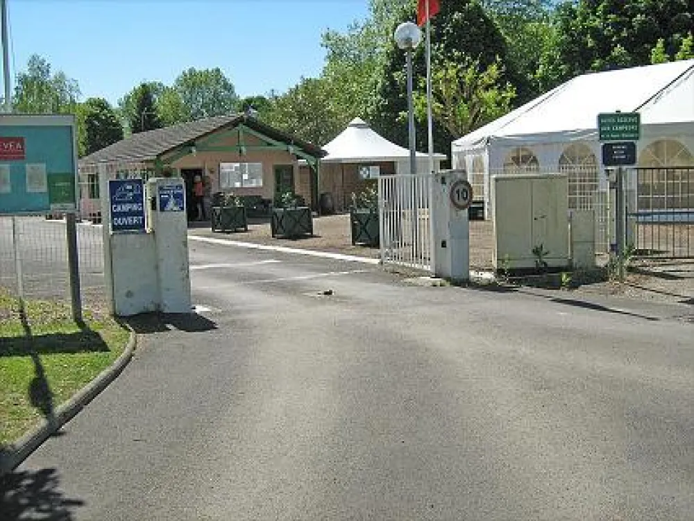 Camping Municipal De La Cascade