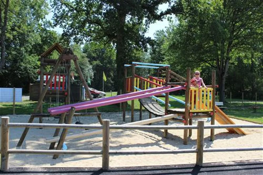 CAMPING LE PONT ROUGE