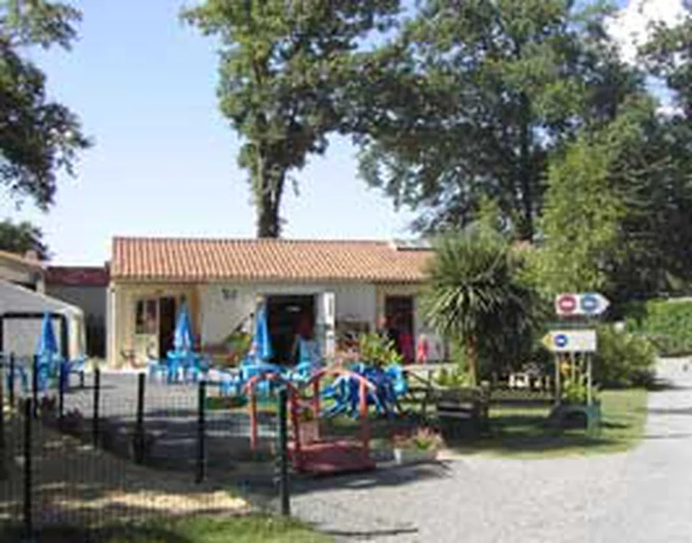 CAMPING LE PONT ROUGE