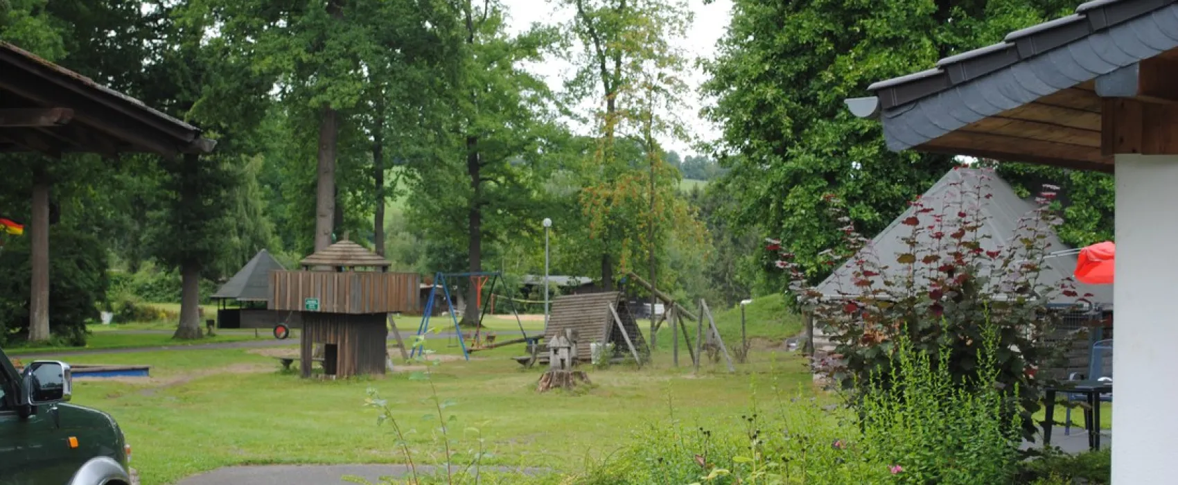 Camping im Eichenwald