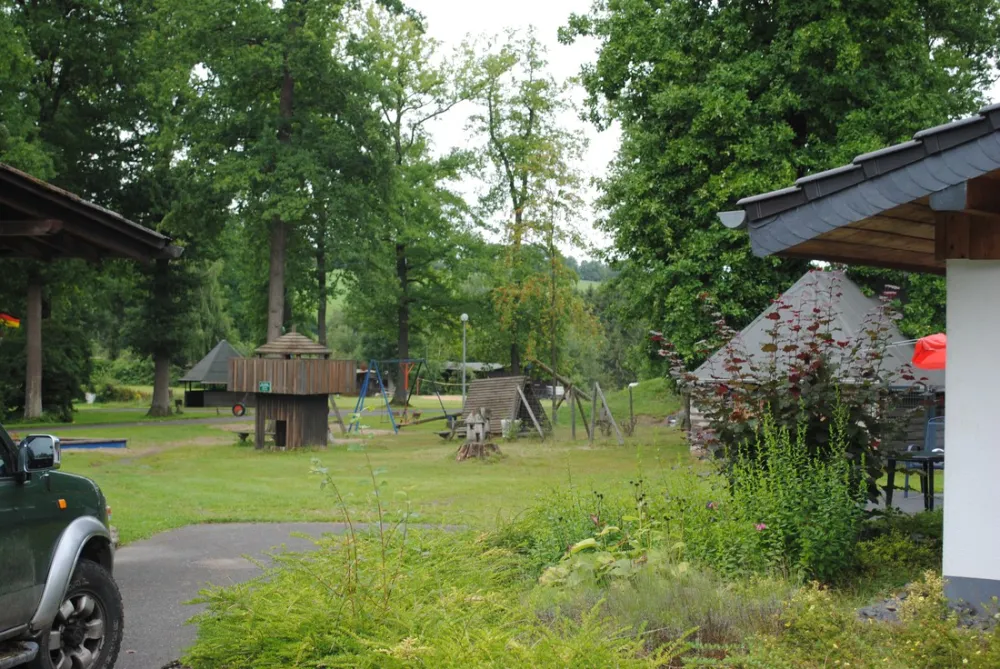 Camping im Eichenwald