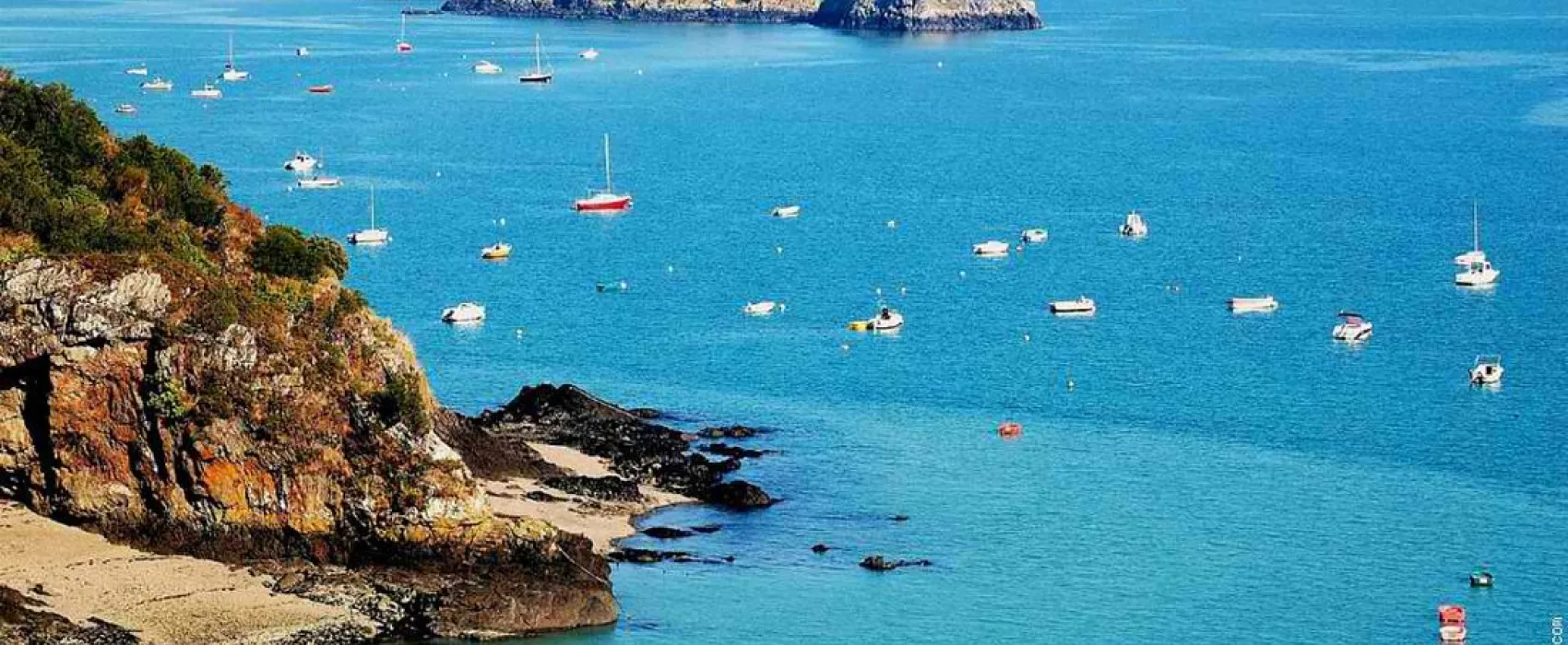 Camping Municipal A La Pointe Du Grouin  