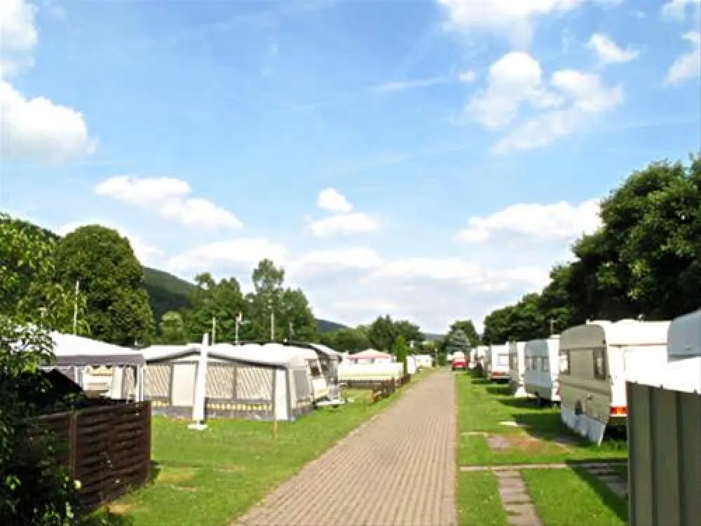Camping am beheizten Freibad
