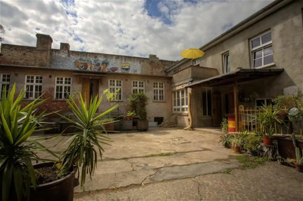 Sandino Camping Hostel Berlin