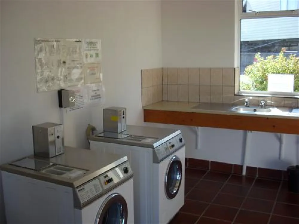 Glenross Caravan & Camping Park