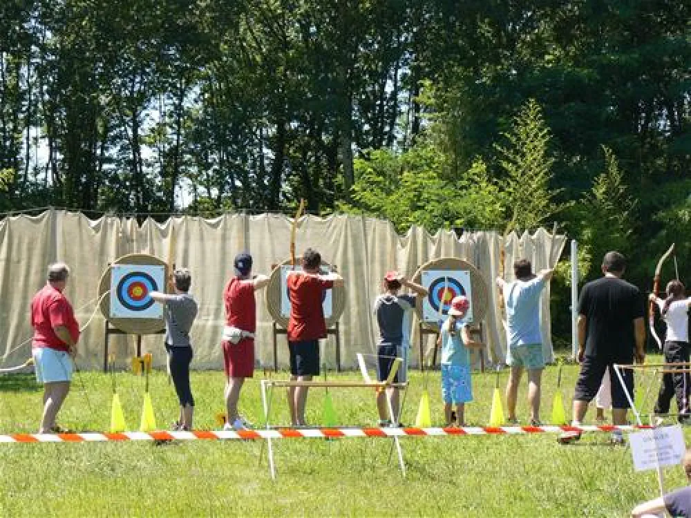 Camping Les Pins Du Soleil  