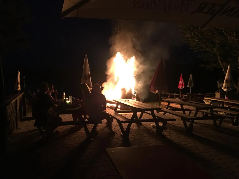 Seehaus Mamming Camping - Biergarten - Cafe & Kiosk
