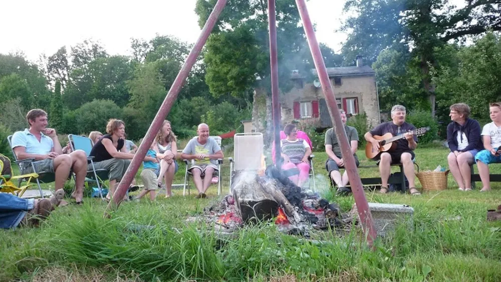 Camping aire naturelle Domaine le Peyral  