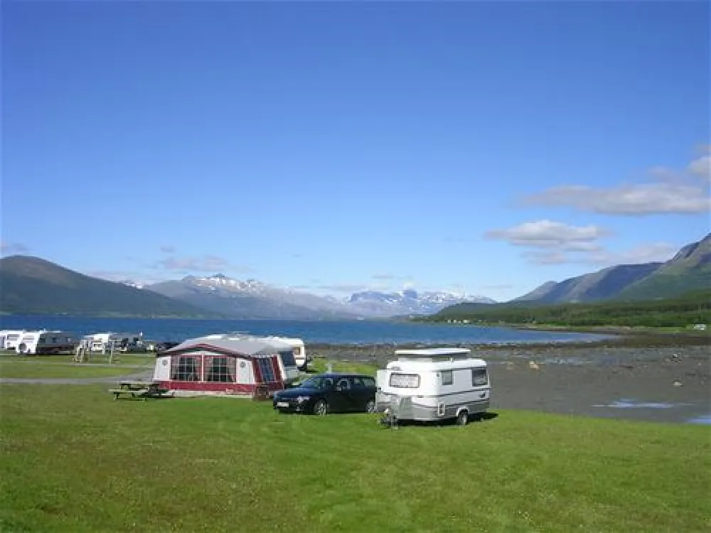 Nesna Feriesenter og Motell AS