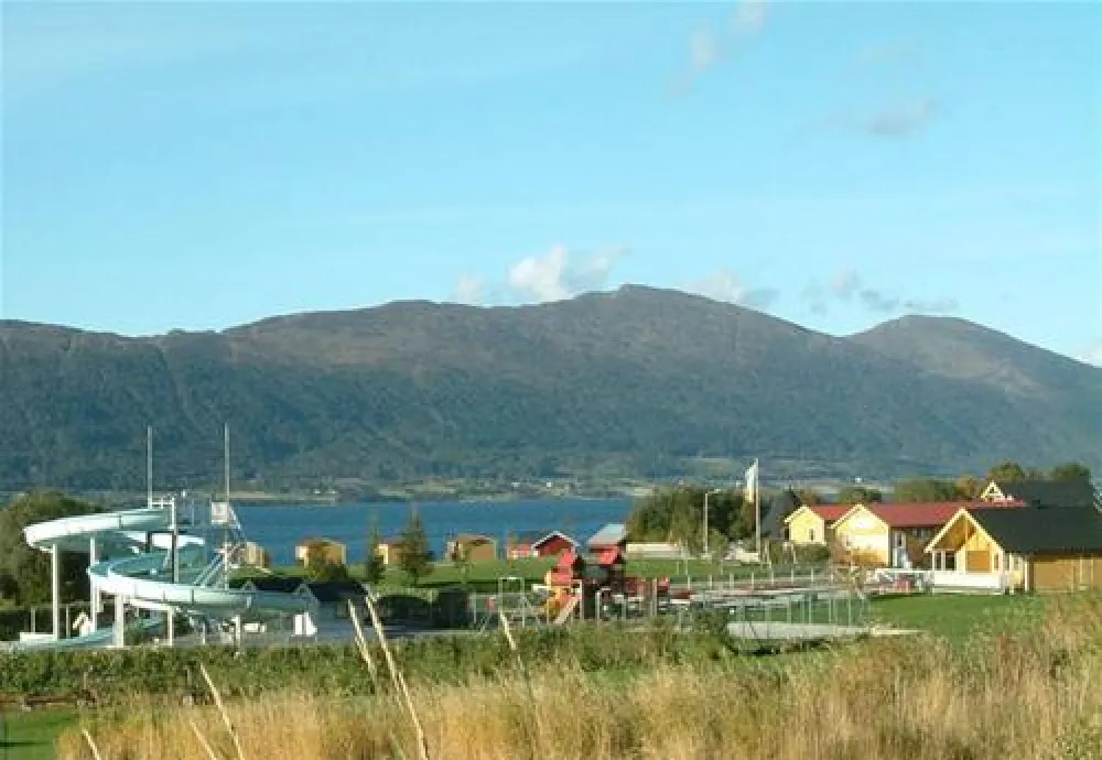 Nesna Feriesenter og Motell AS