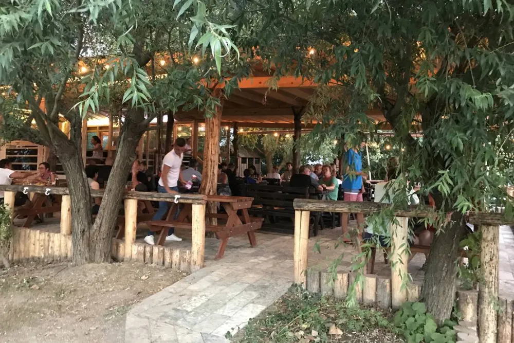 Camping Lake Shkodra Resort, Albania