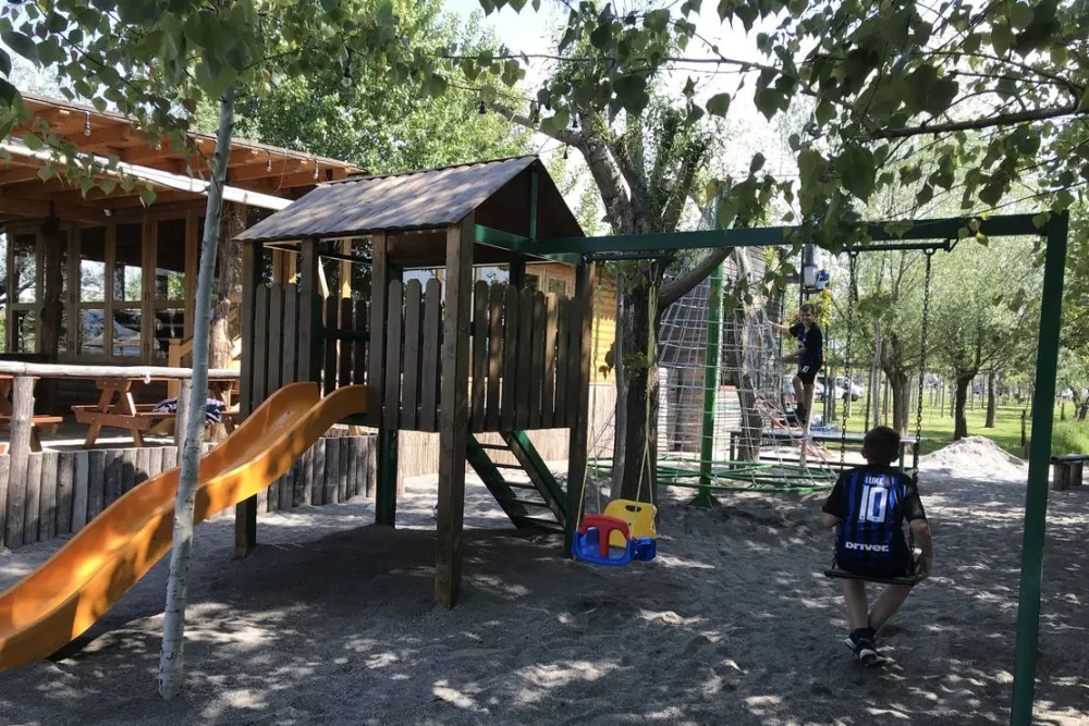 Camping Lake Shkodra Resort, Albania