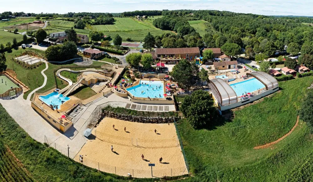 Village Vacances - Camping Club "La Bouquerie"  