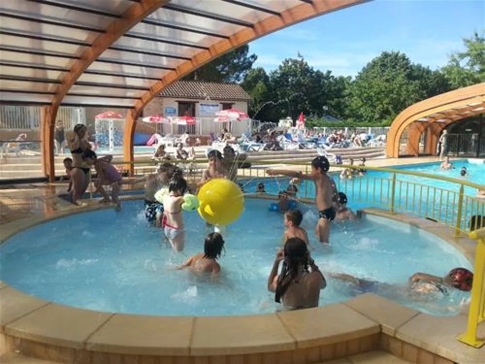 Village Vacances - Camping Club "La Bouquerie"  