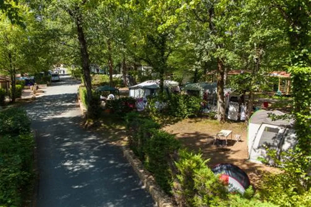 Village Vacances - Camping Club "La Bouquerie"  