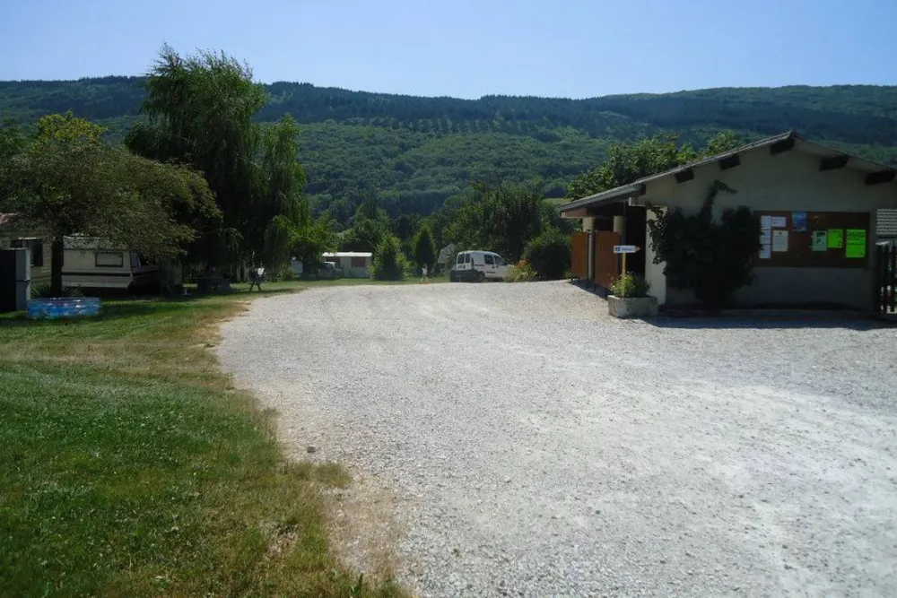 Camping aire naturelle Le Meyrieux