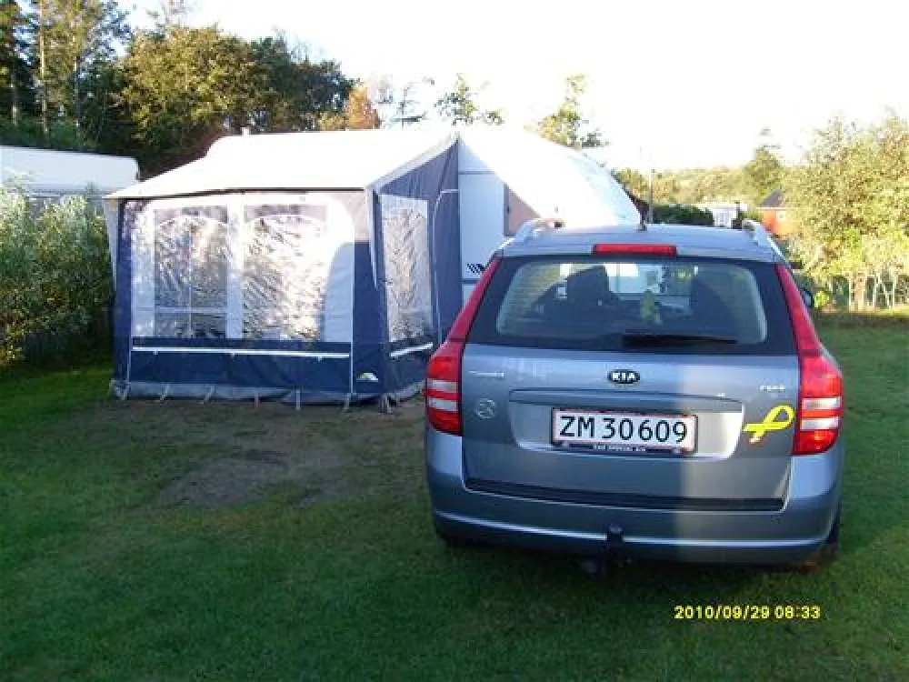 Svalereden Camping - Hytteby
