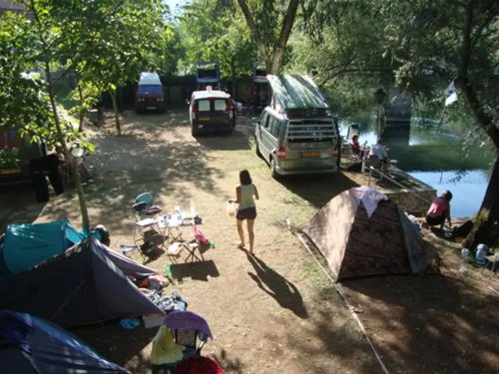 River camp Bara