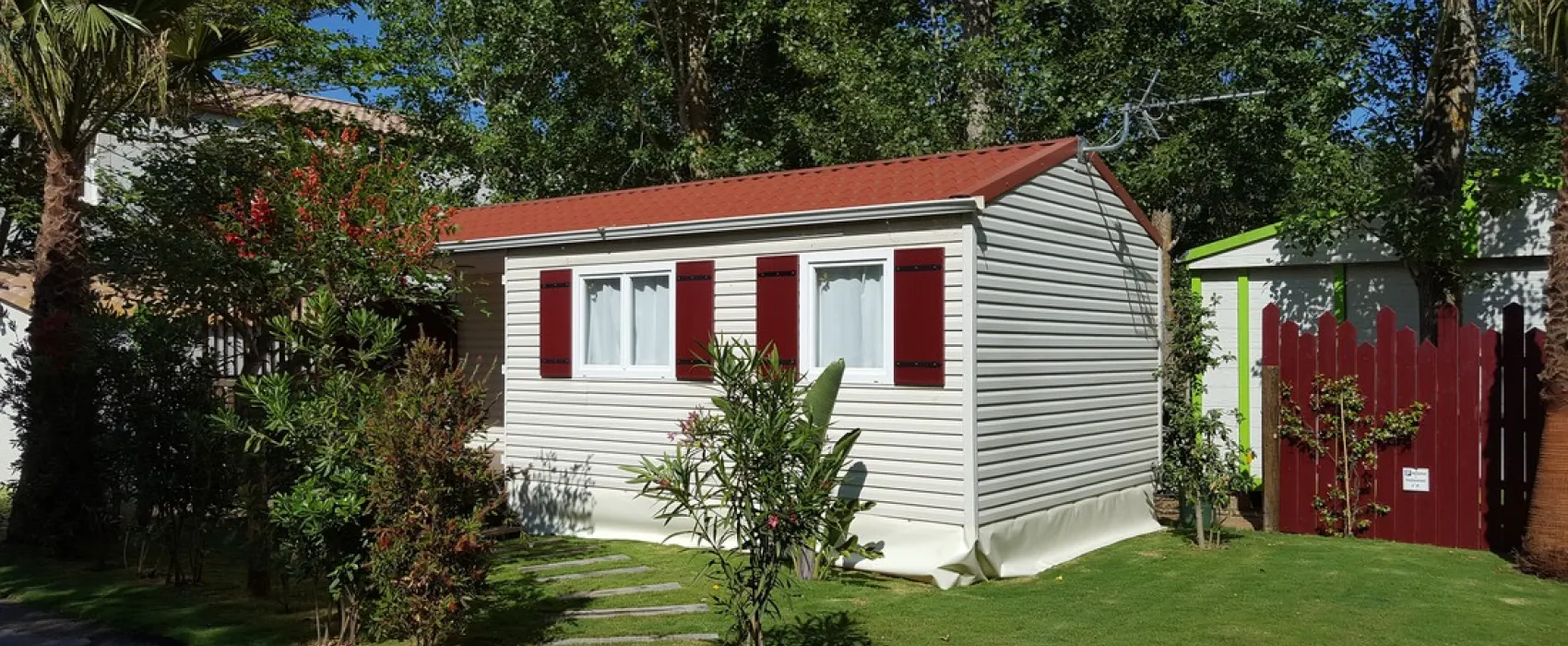 Flower camping - Le Mas De La Plage  