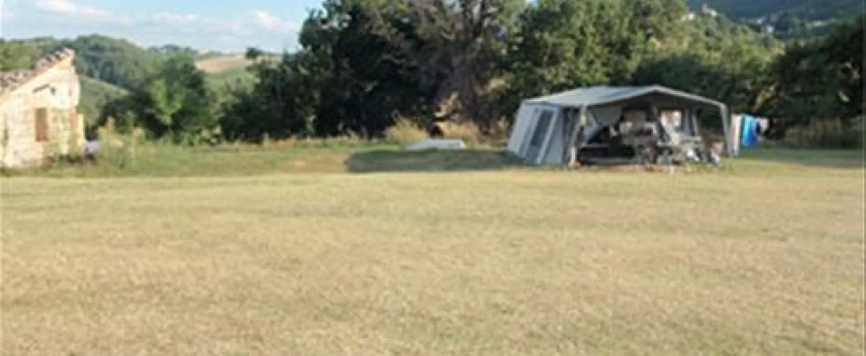 Camping Huis op de heuvel