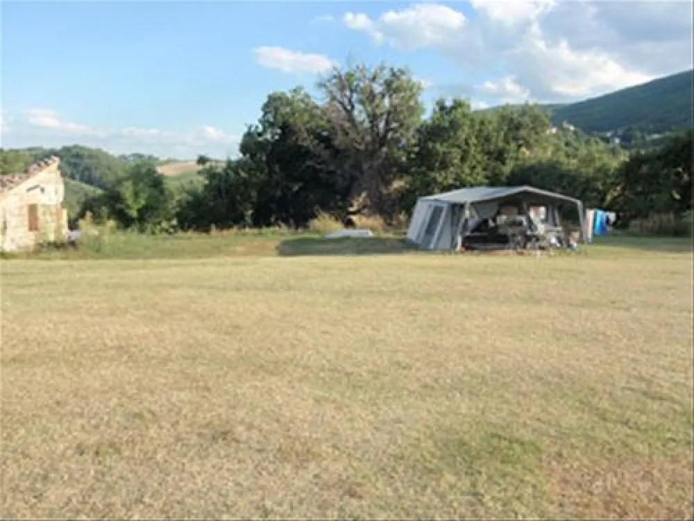 Camping Huis op de heuvel