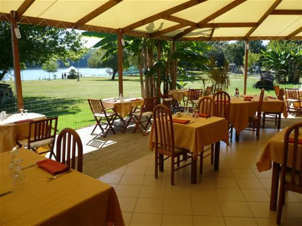 Camping Les Reflets du Lac