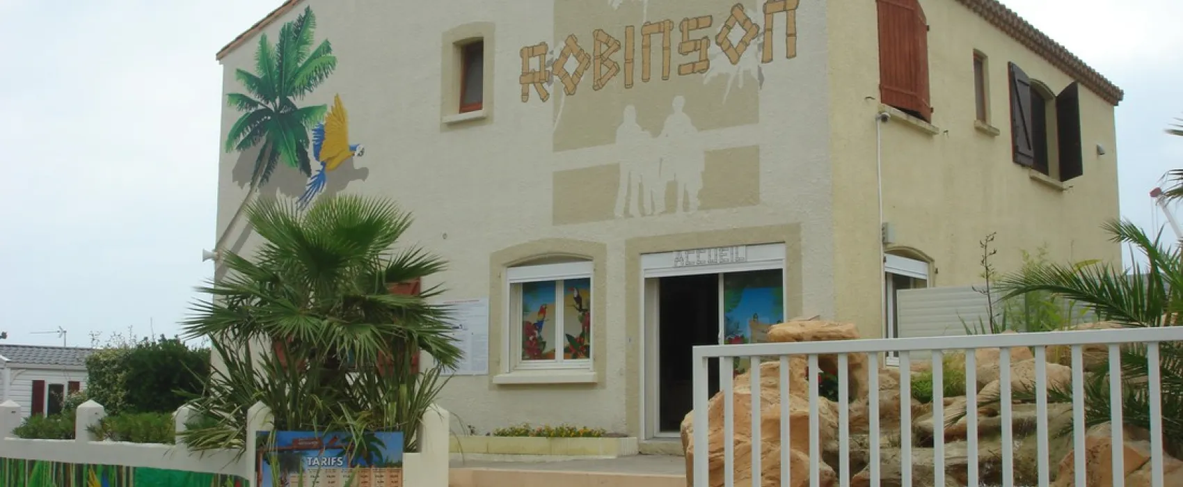 Flower Camping Robinson  