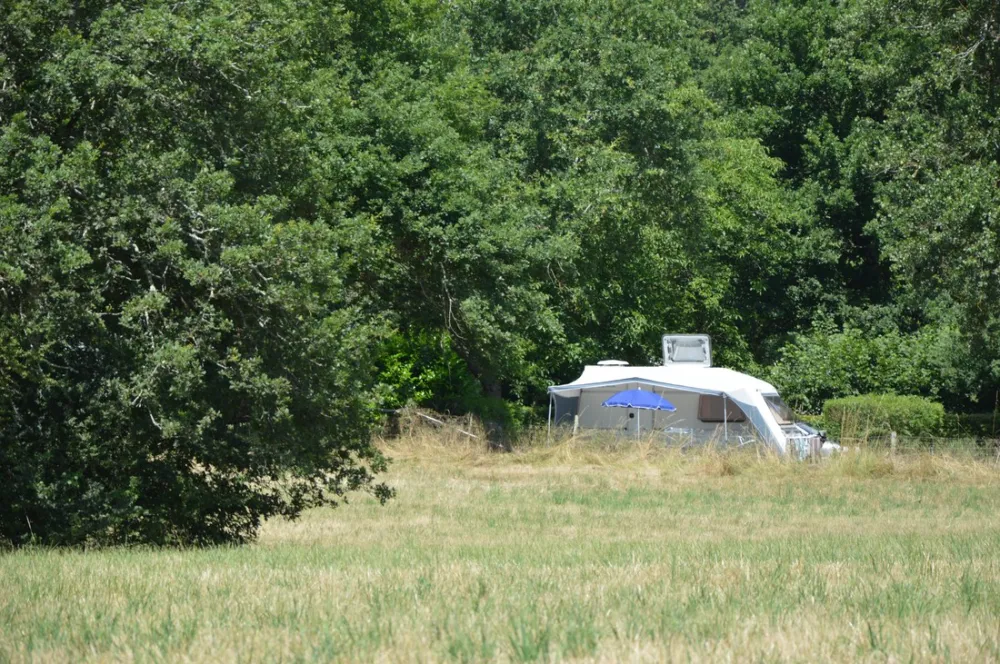 Camping Le Plein Air Des Bories  