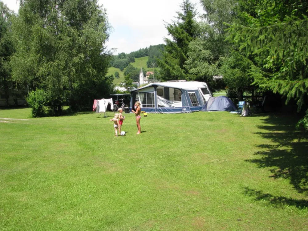 Familien-Camping Ferien am Walde