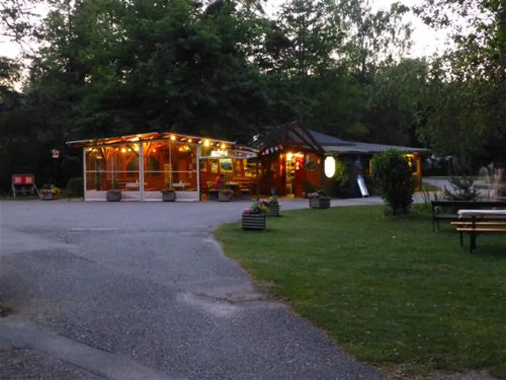 Familien-Camping Ferien am Walde